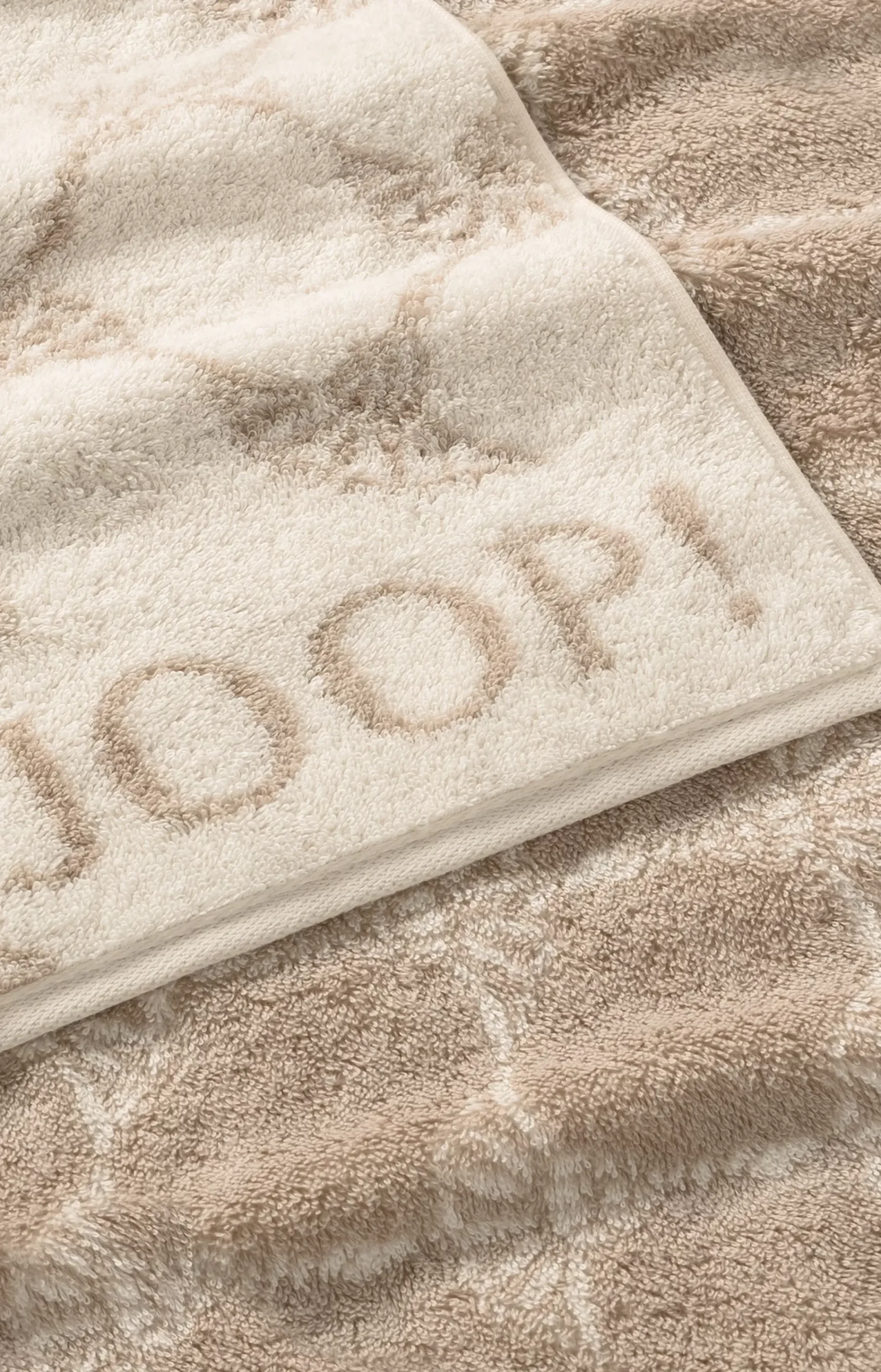 Sand/Ecru Cornflower Terrycloth Series in Cream
