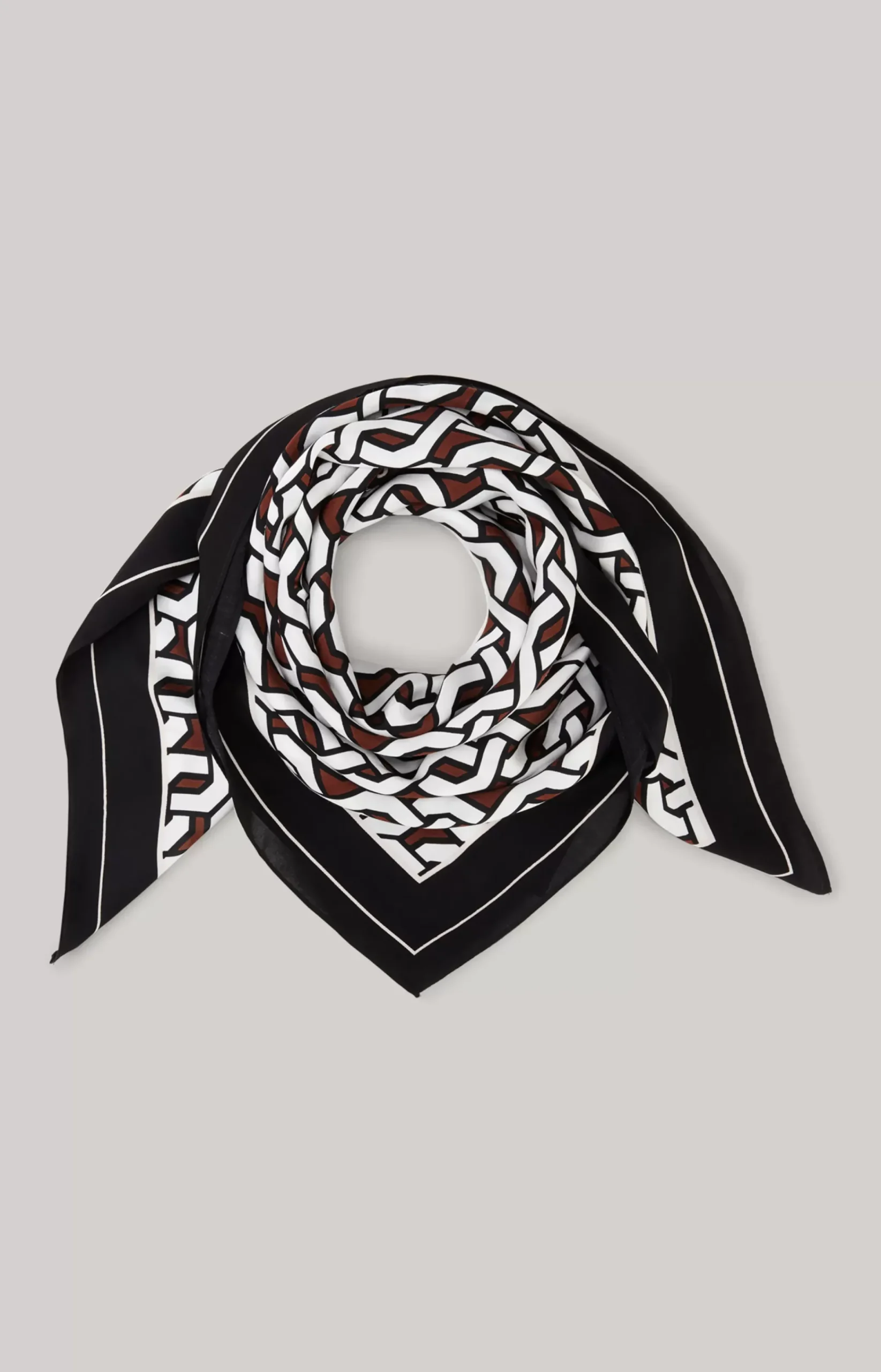 Scarf in a Black/White/Brown Pattern