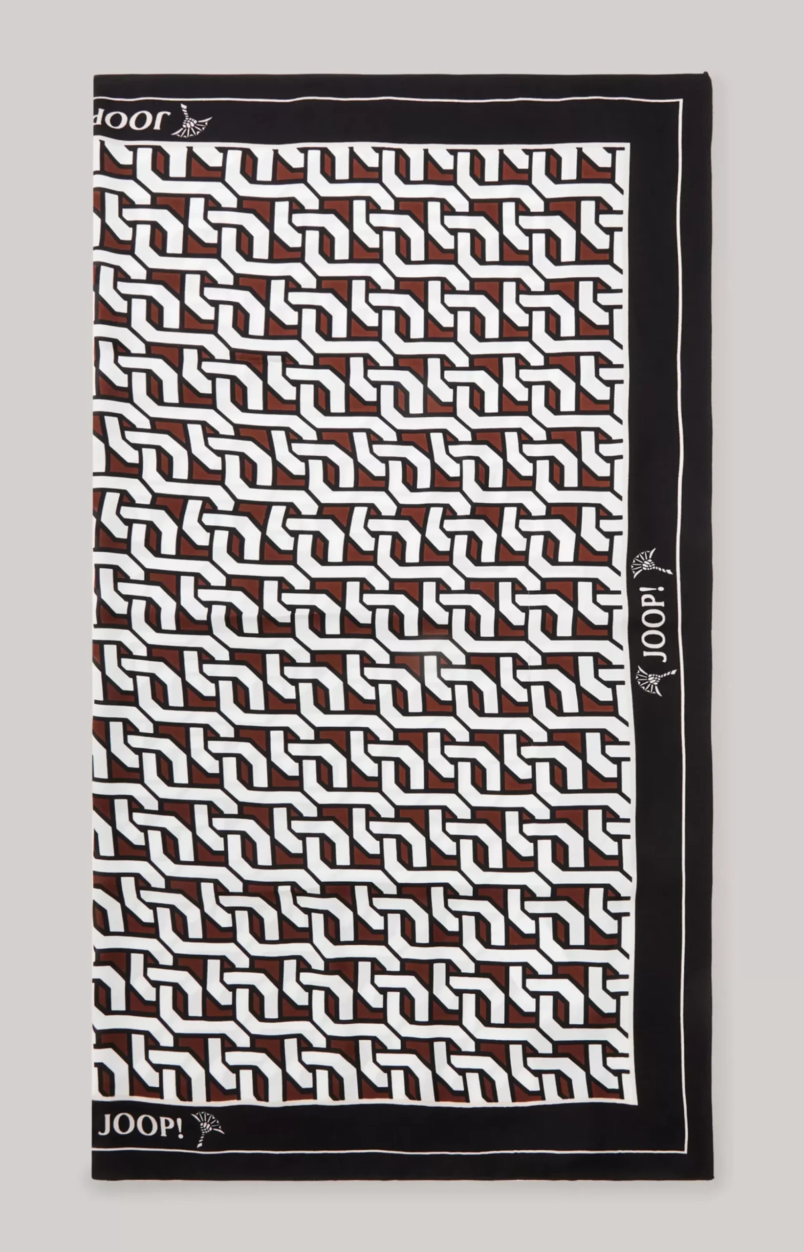 Scarf in a Black/White/Brown Pattern
