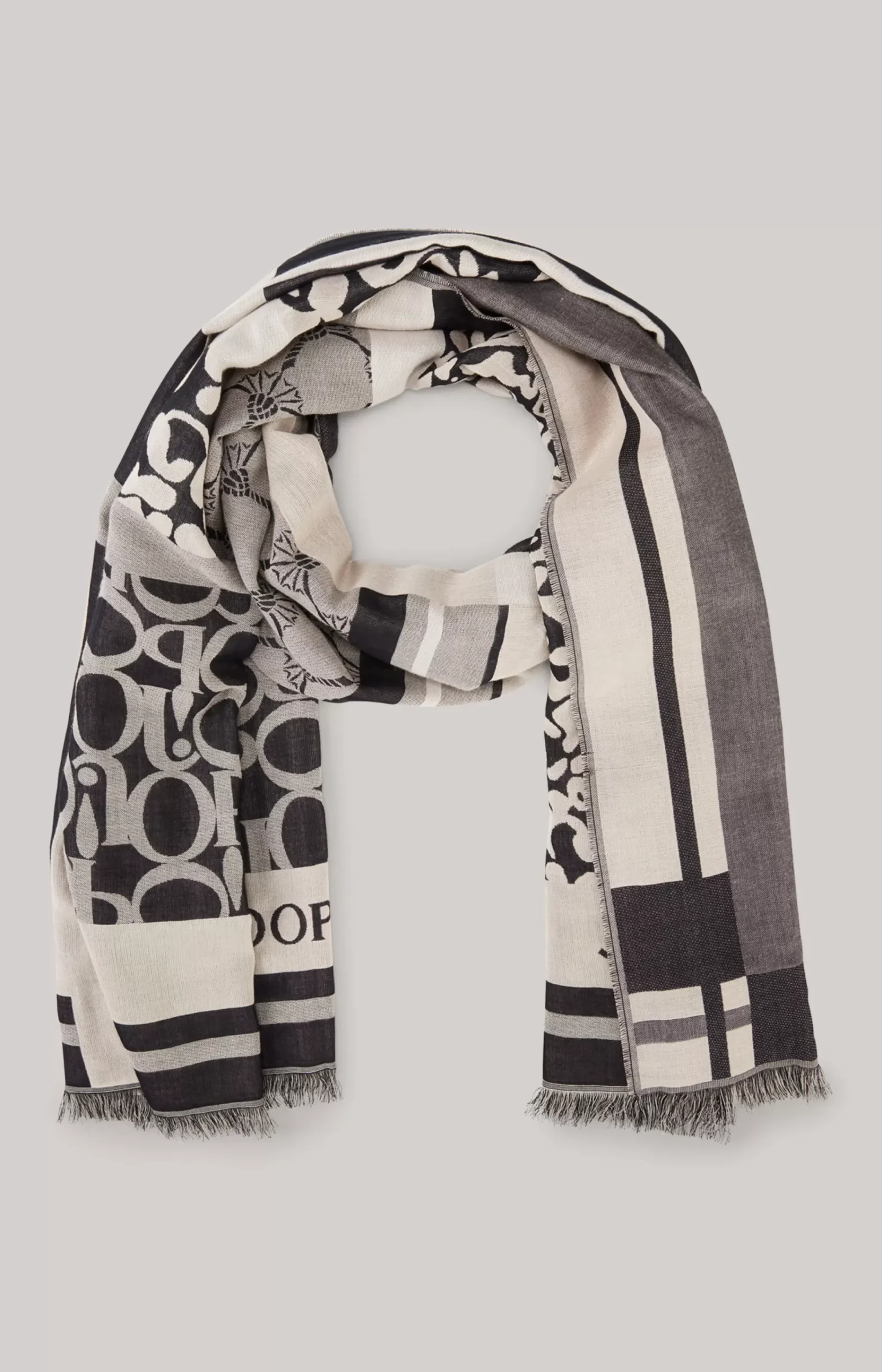 Scarf in an Anthracite/Ecru Pattern