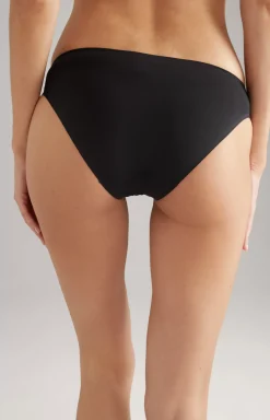 Seamless bikini briefs in black
