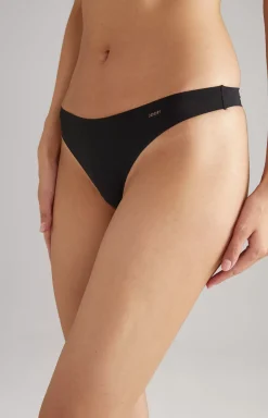 Seamless thong in Black