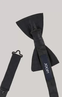 Silk Bow Tie in Black