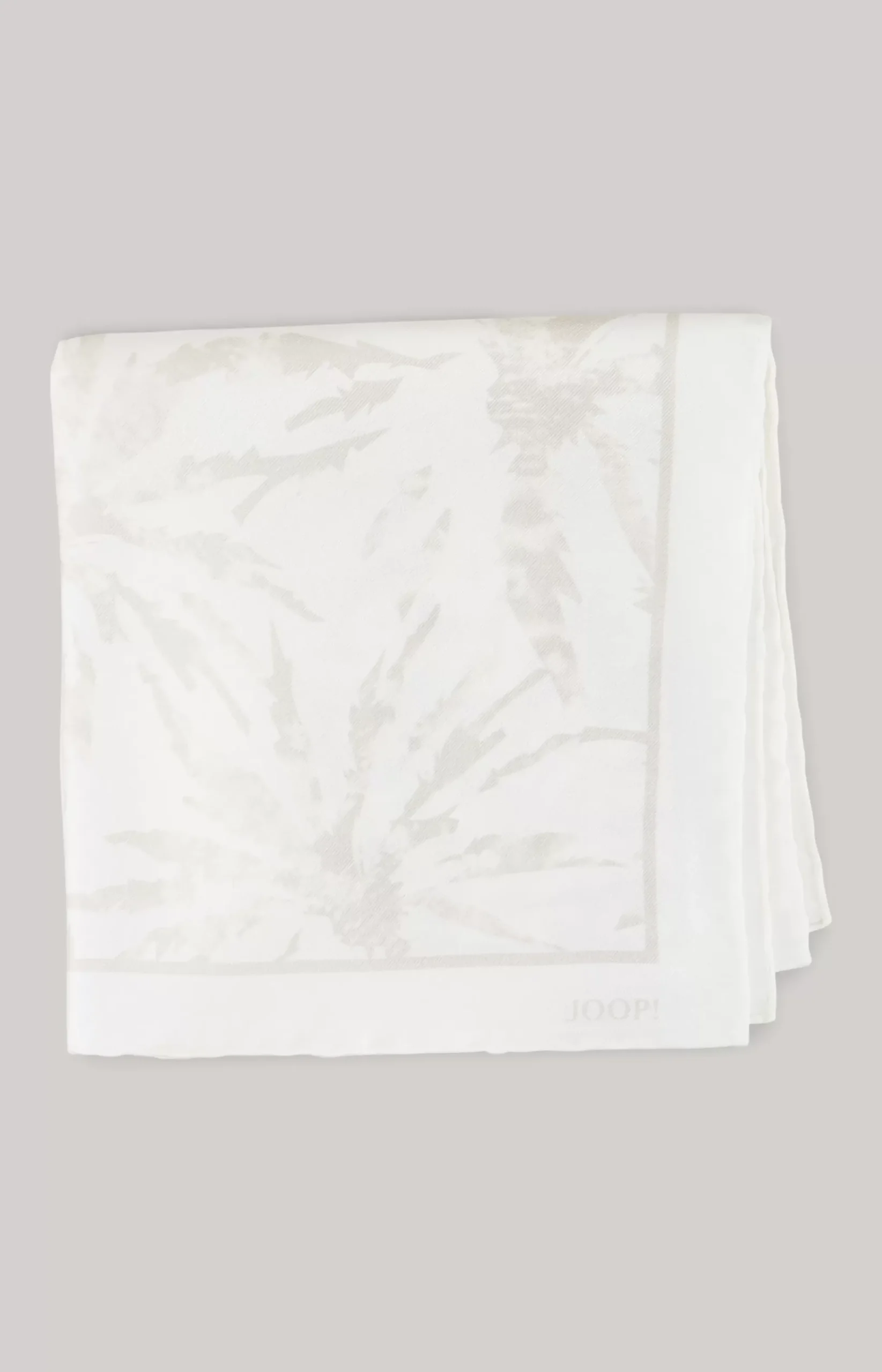 Silk pocket square in off-white