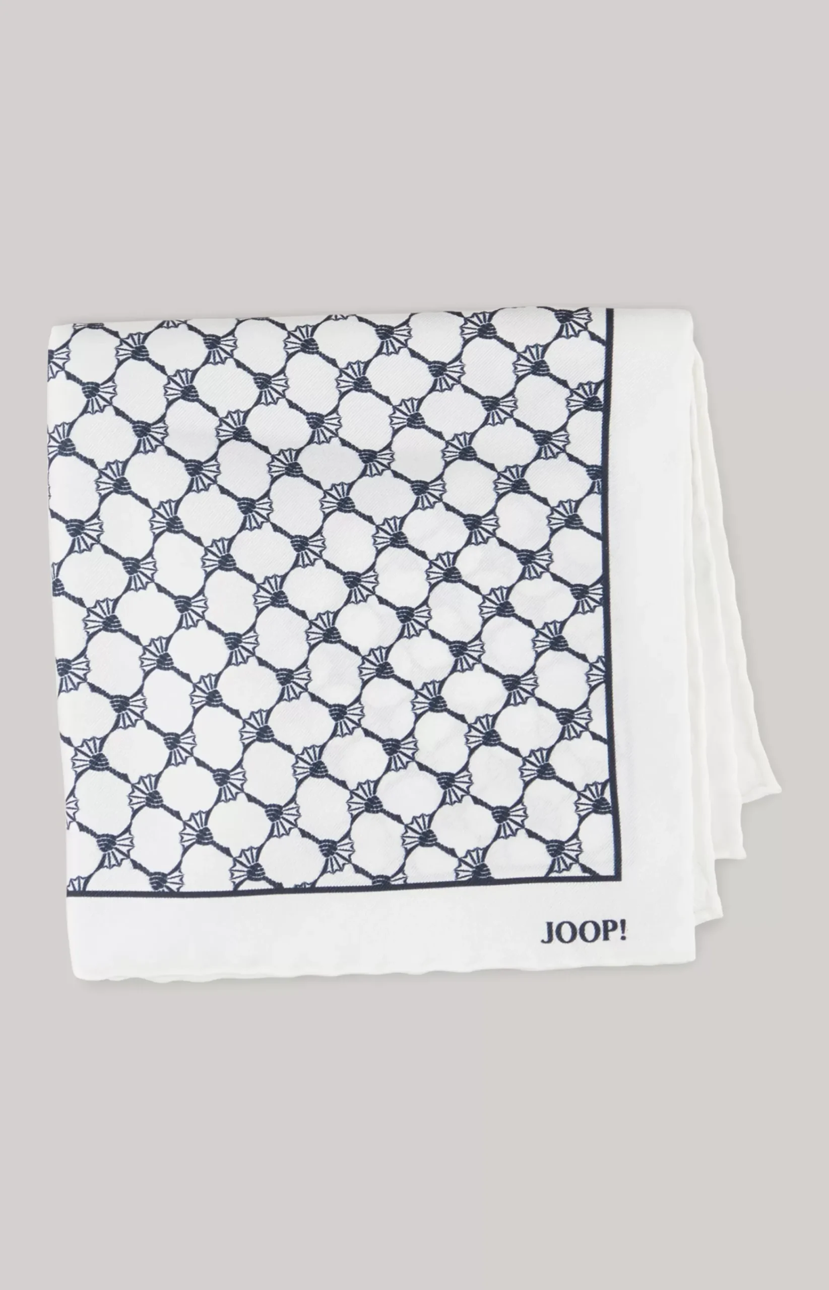 Silk Pocket Square in Off-white/Dark Navy