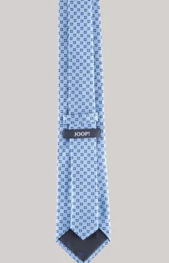 Silk Tie in a Blue Pattern