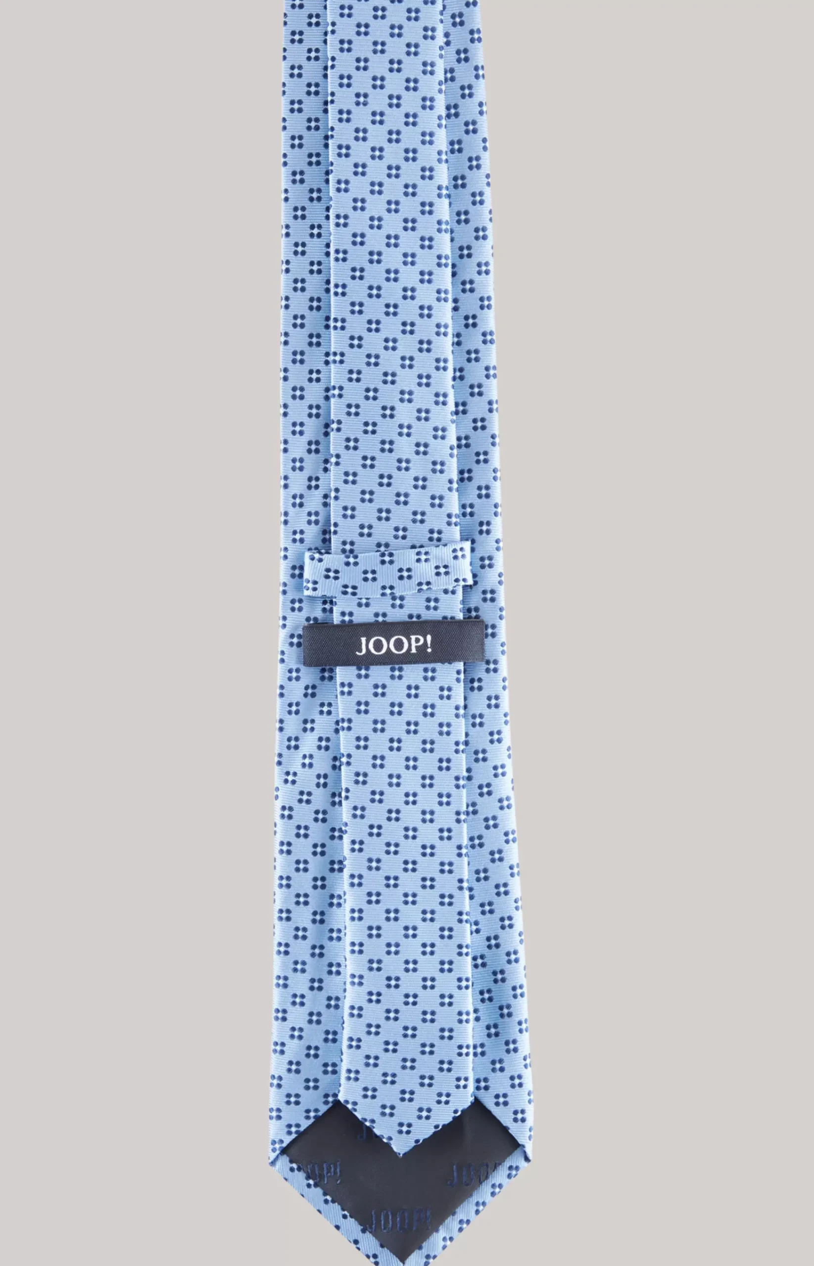 Silk Tie in a Blue Pattern
