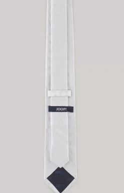 Silk tie in silver