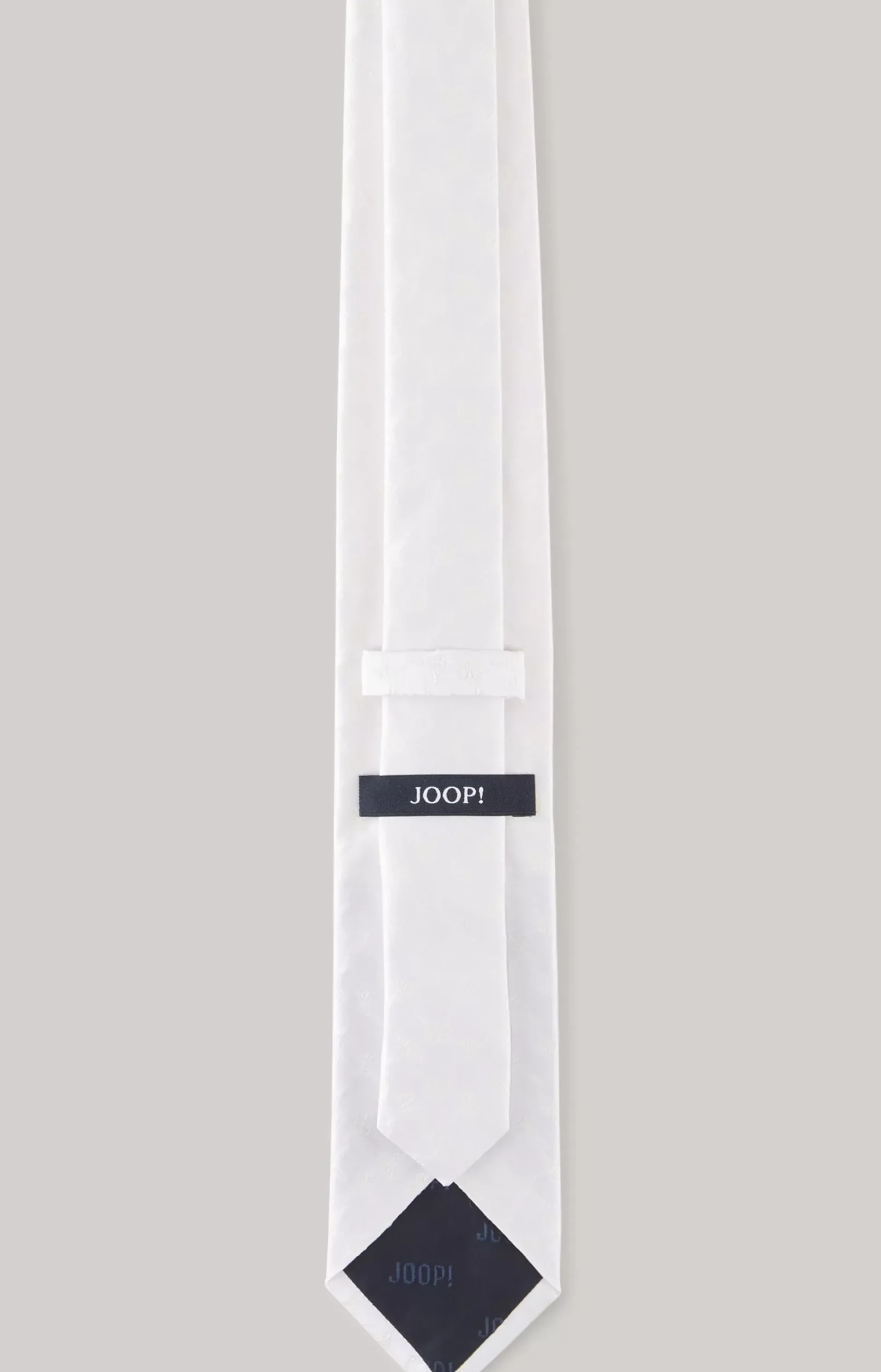 Silk tie in white
