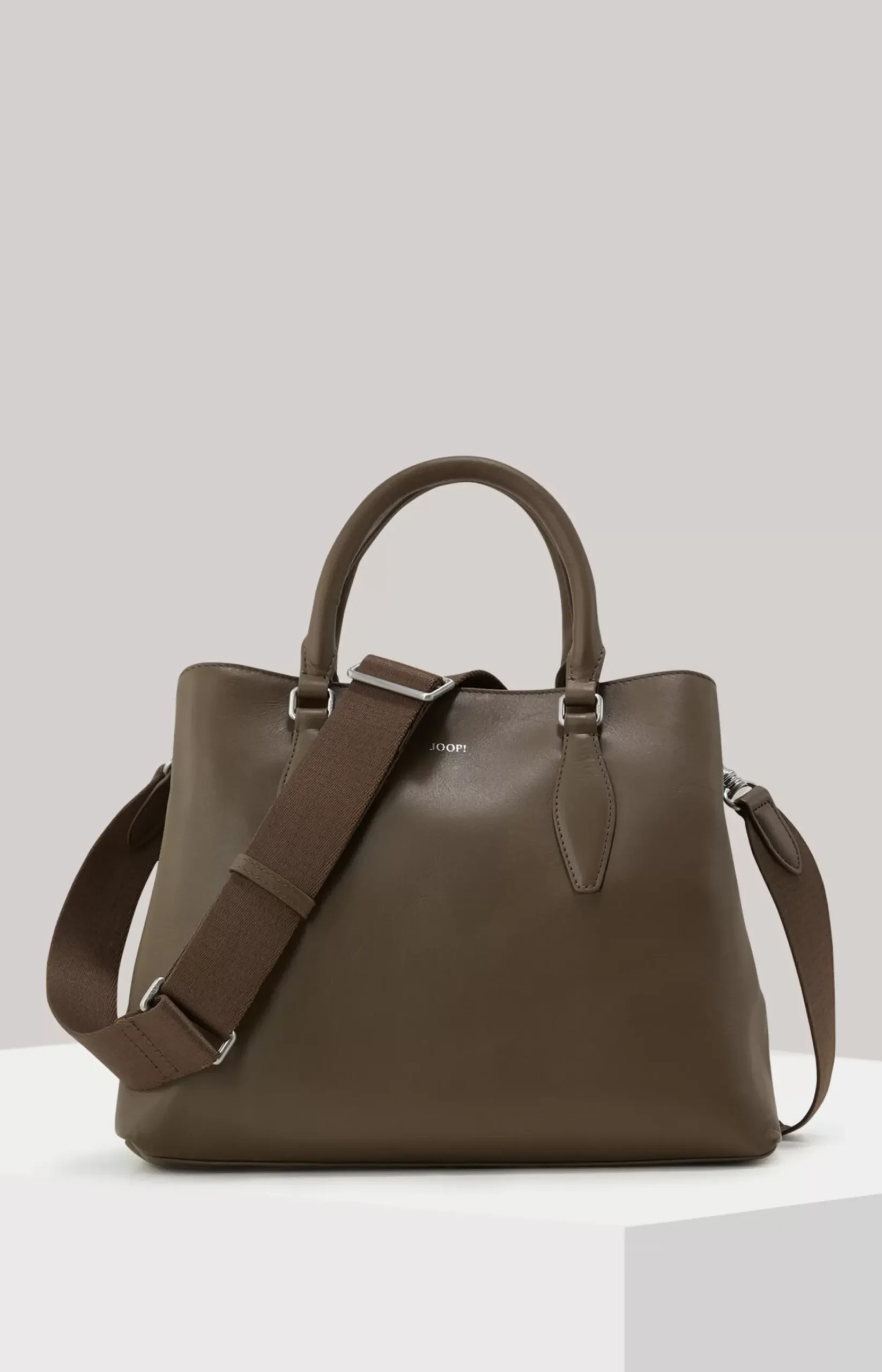 Sofisticato Emery Handbag in Brown
