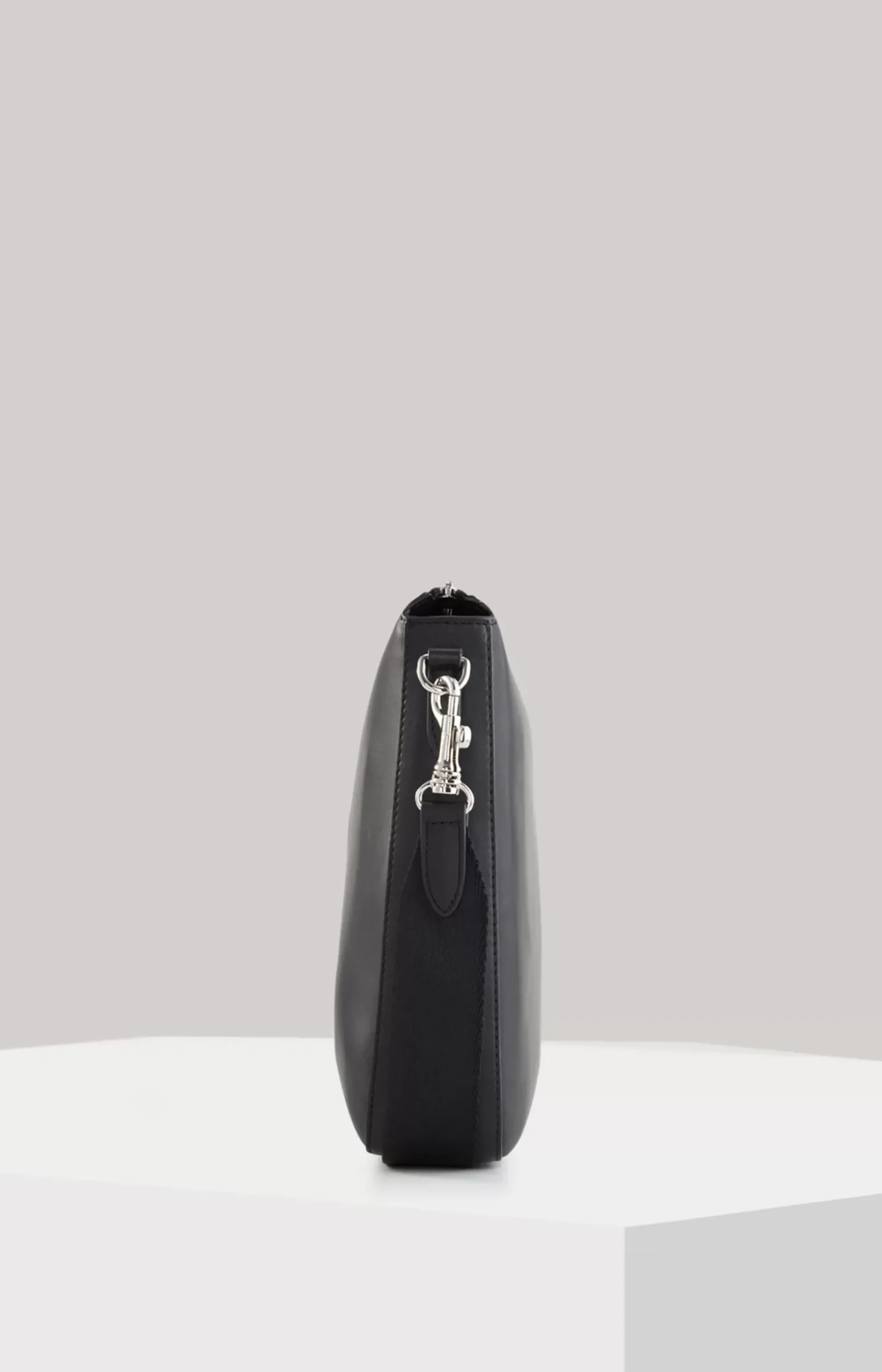 Sofisticato Jasmina Shoulder Bag in Black