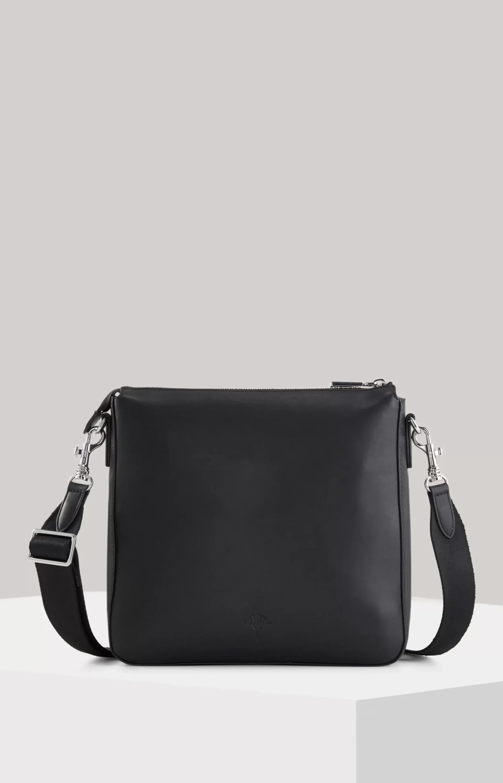 Sofisticato Jasmina Shoulder Bag in Black