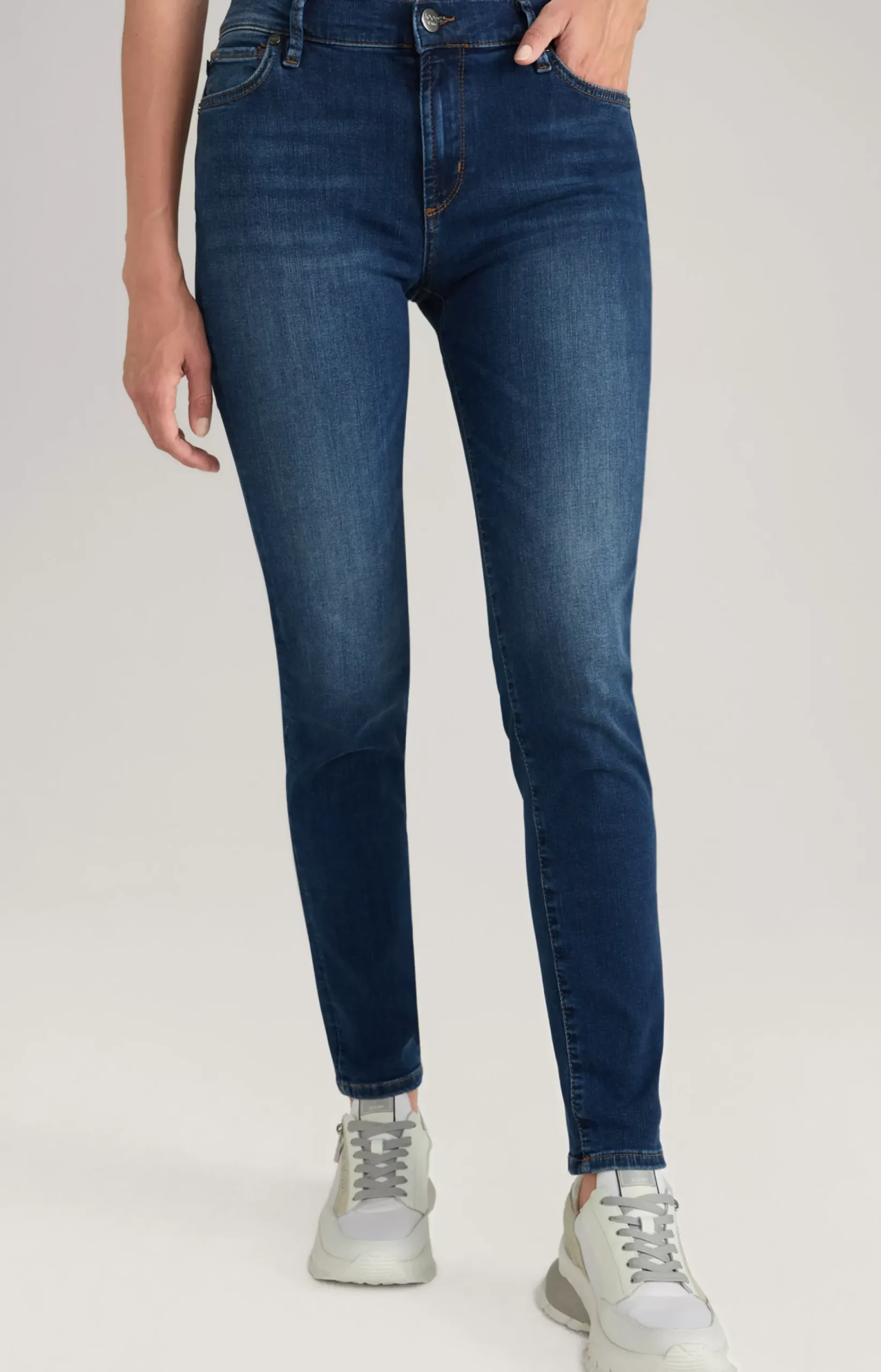 Sol Jeans in Denim Blue