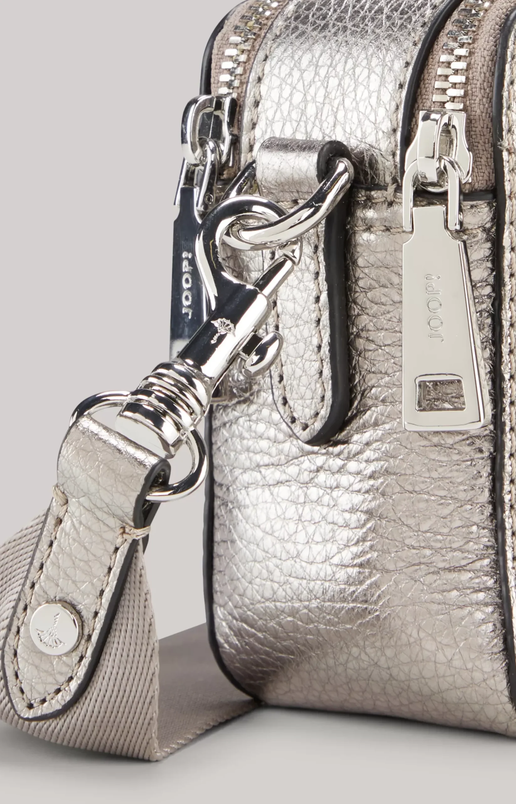 Splendere Susan Shoulder Bag in Silver