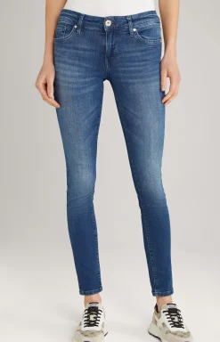 Sue Jeans in a blue washed look