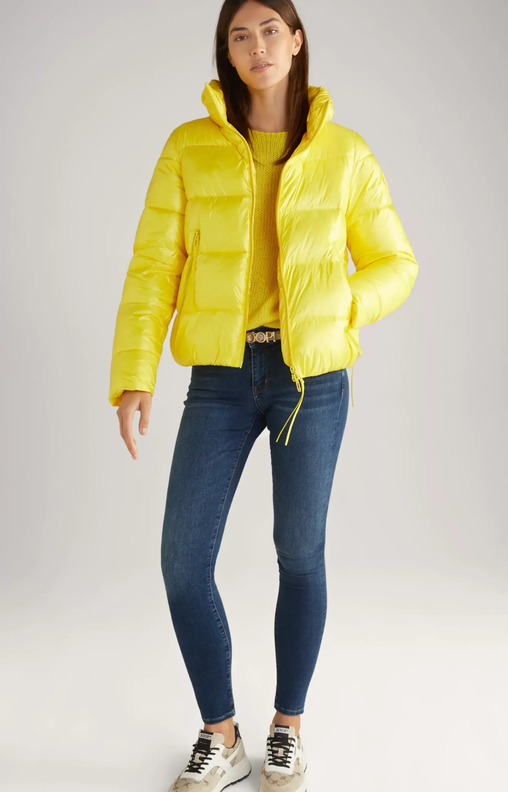 Sue Jeans in a Denim Blue Washed Look