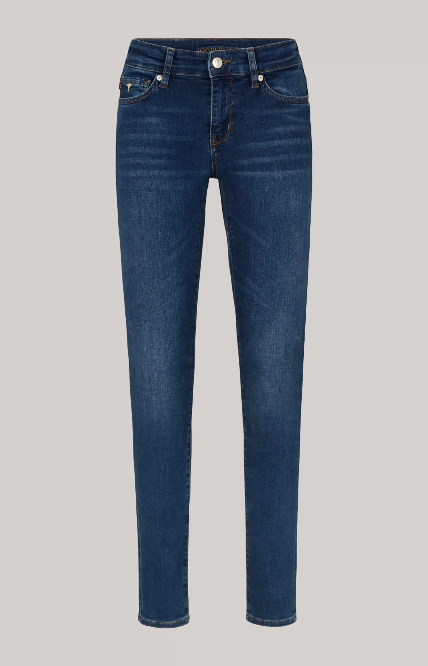 Sue Jeans in a Denim Blue Washed Look