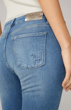 Sue Jeans in Blue Denim