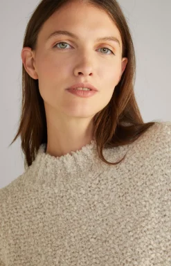 Sweater in Off-white