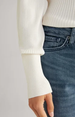 Sweater in Off-white
