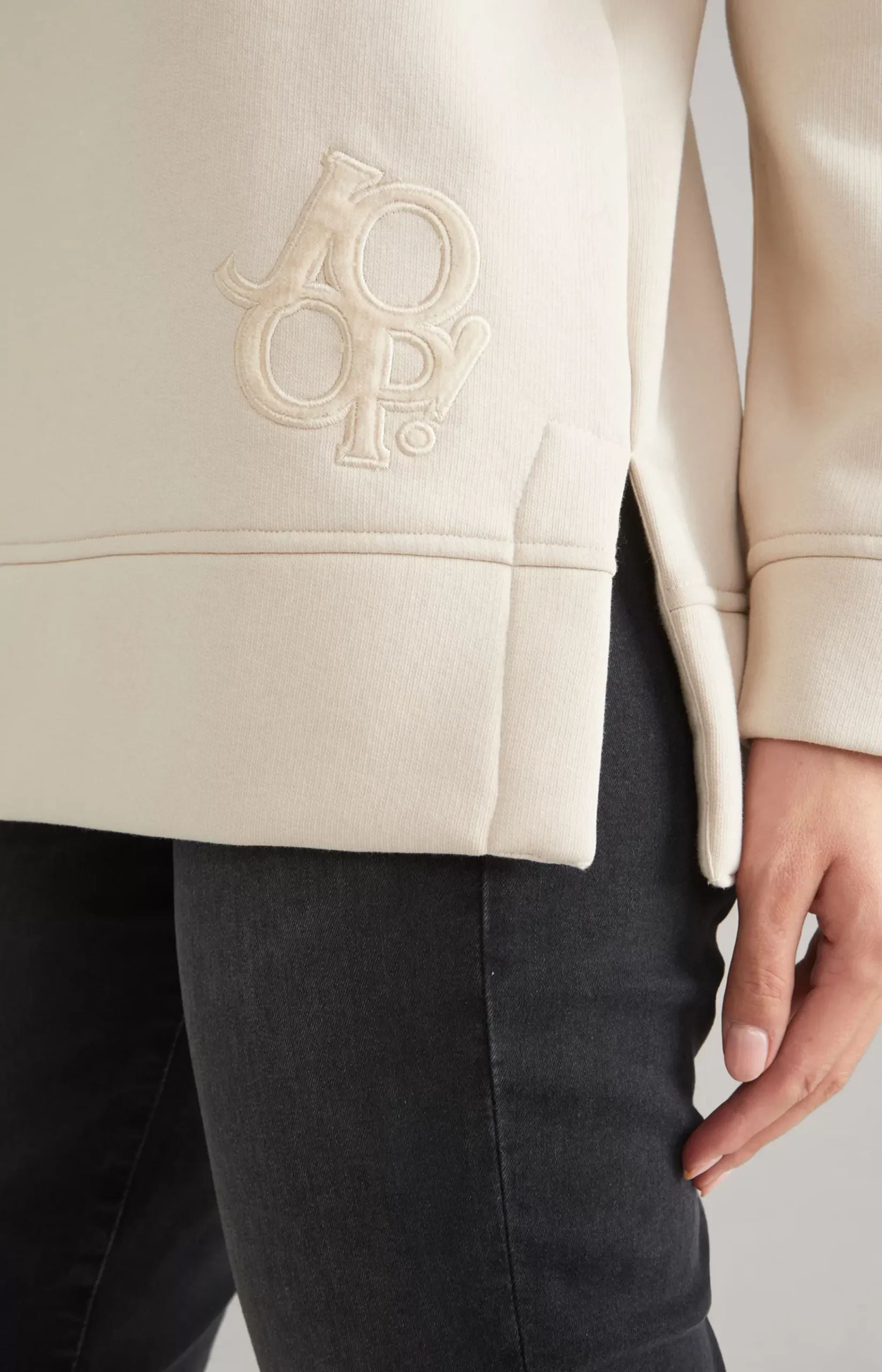 Sweatshirt in Beige