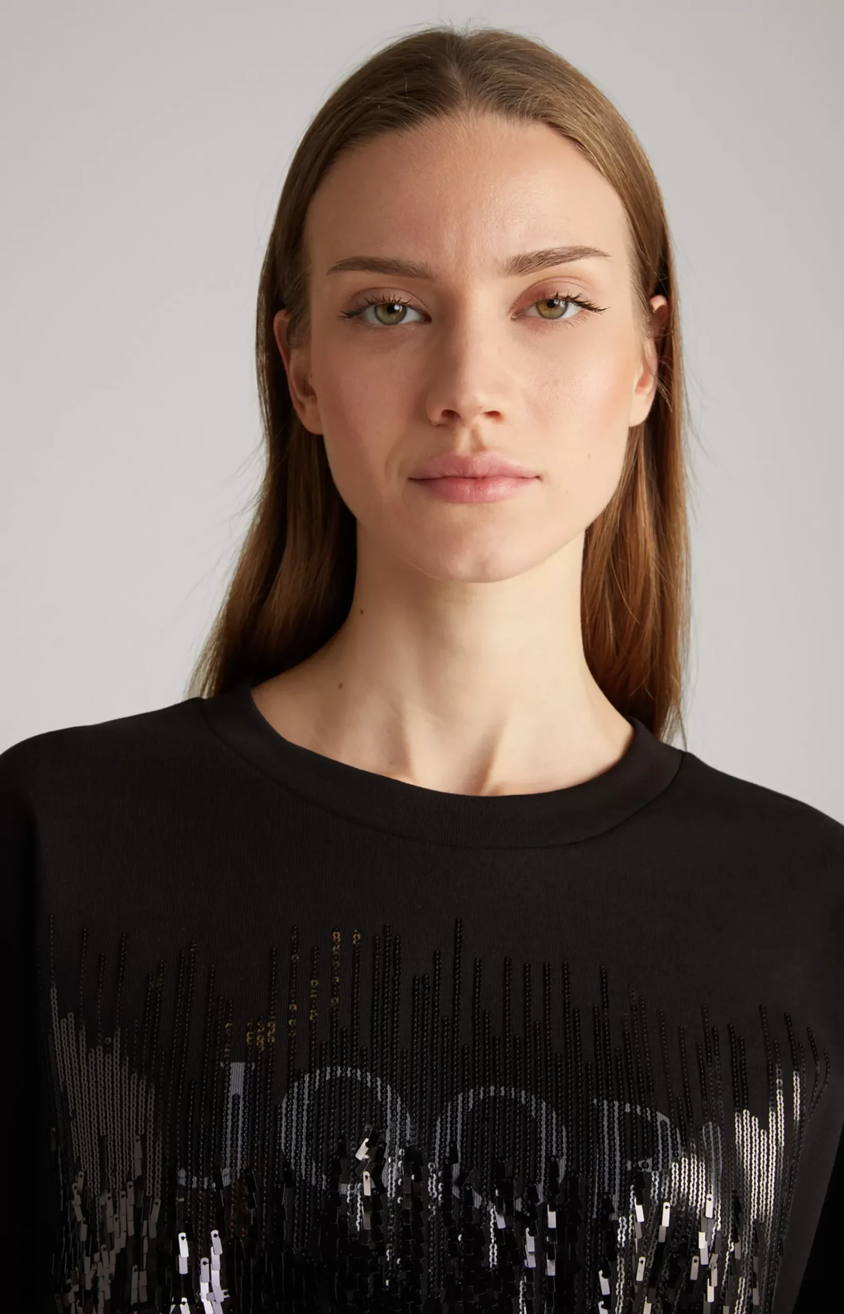 Sweatshirt in Black