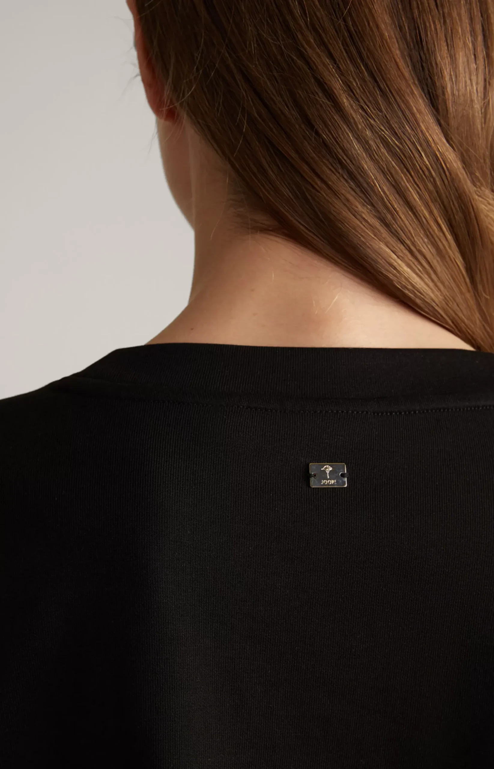 Sweatshirt in Black
