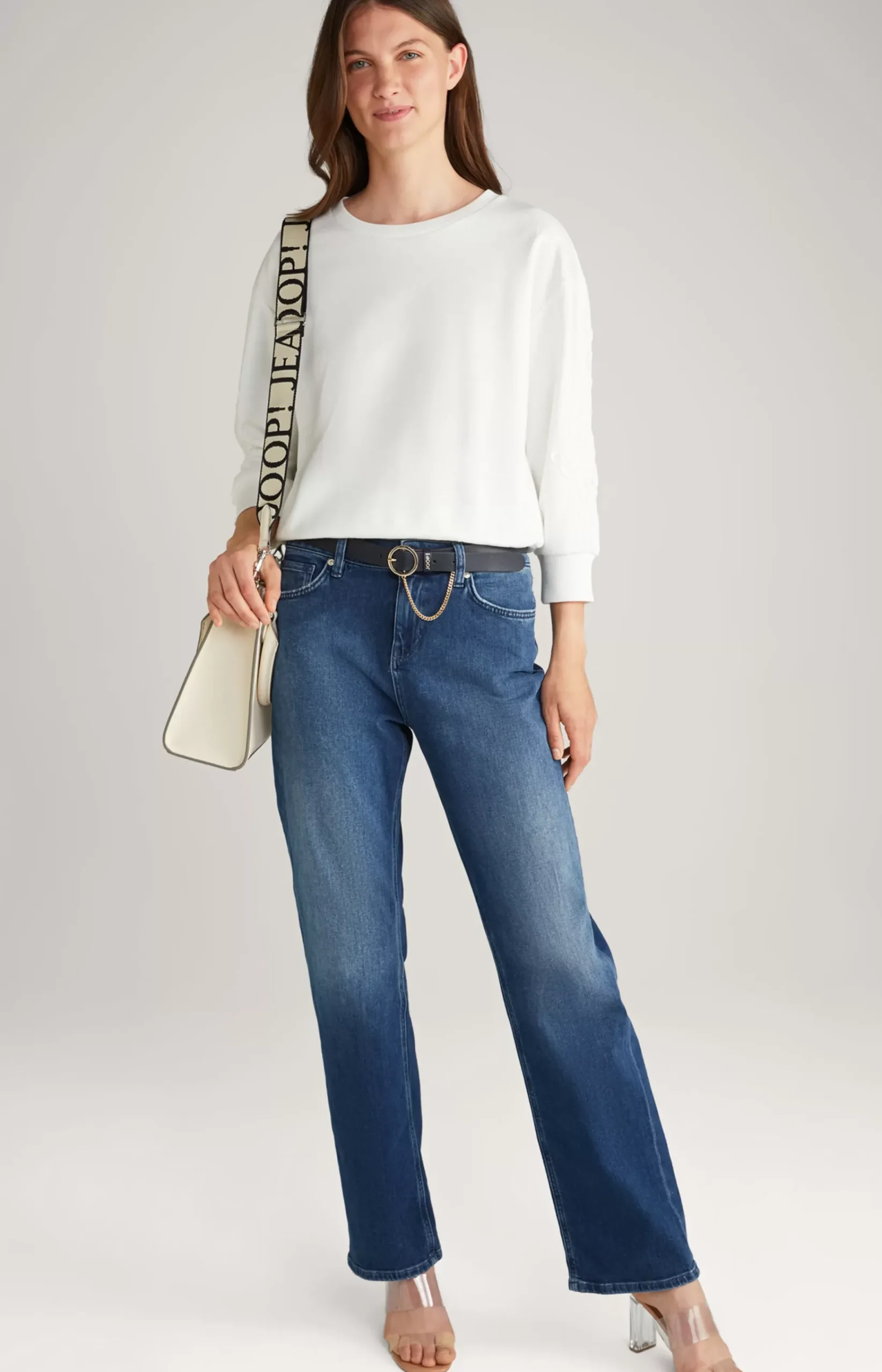 Sweatshirt in Cream