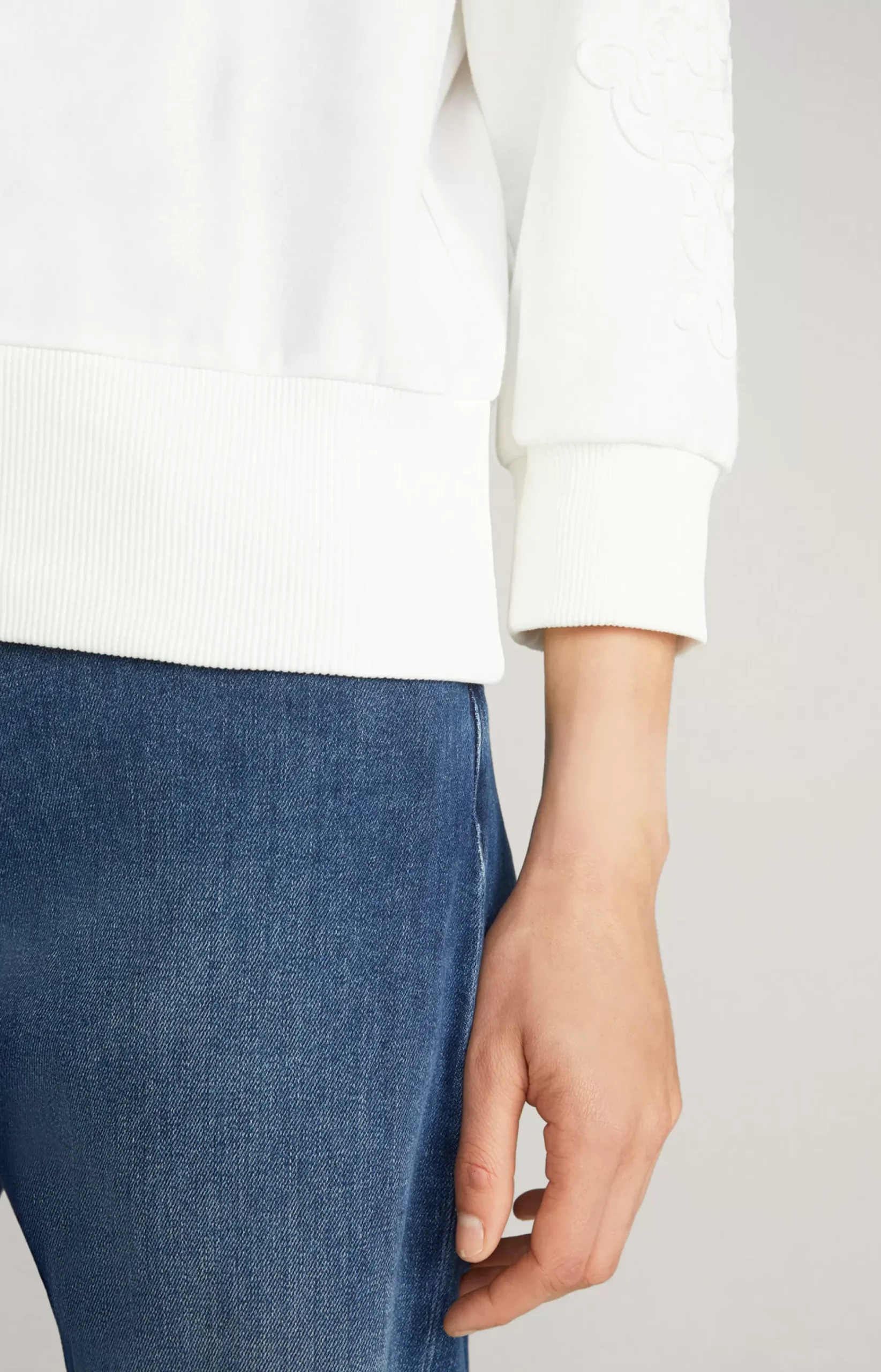 Sweatshirt in Cream