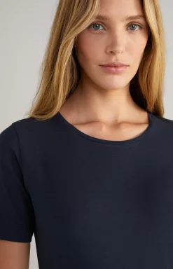 Tess Basic T-Shirt in Black