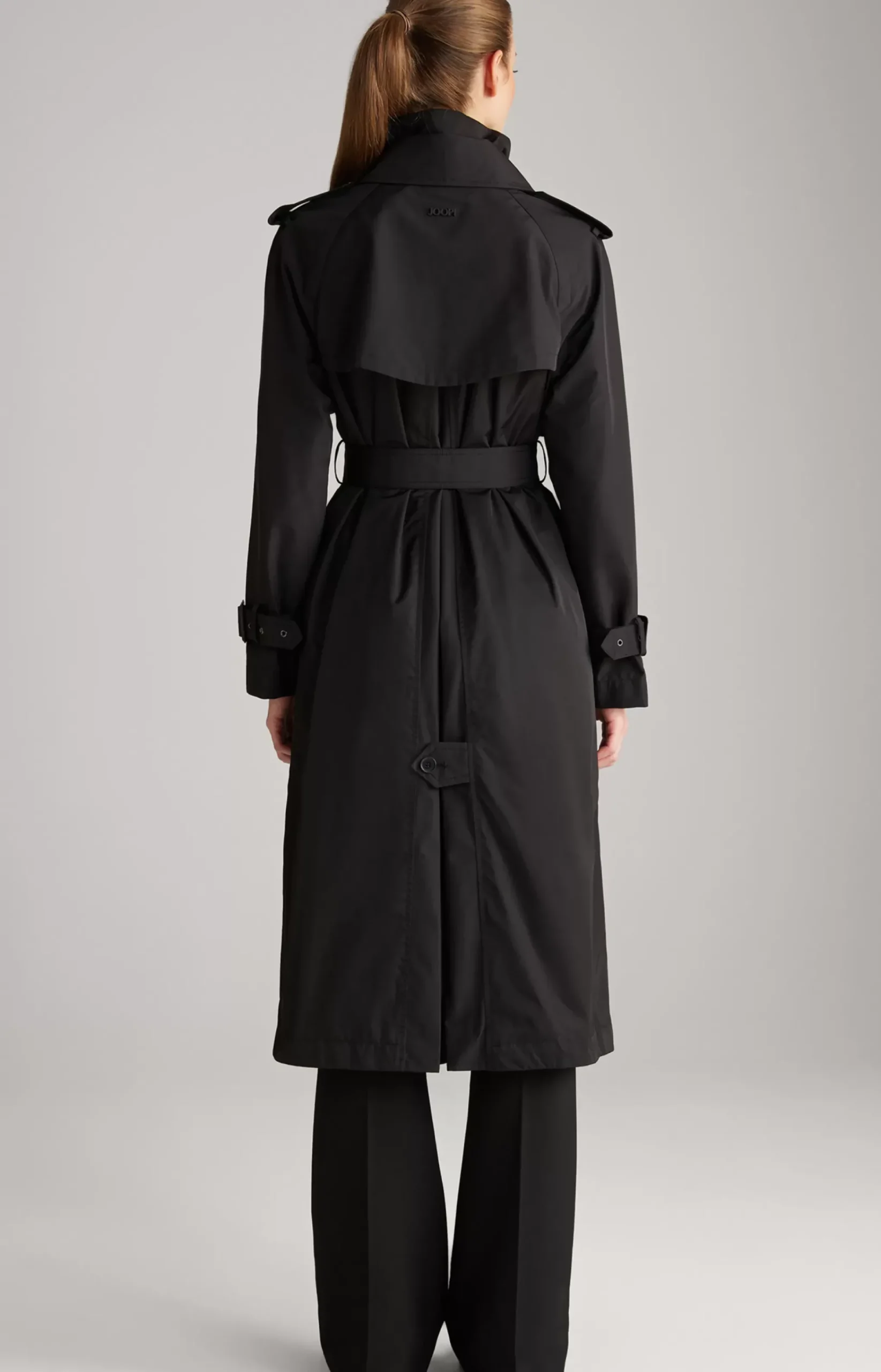 Trench Coat in Black