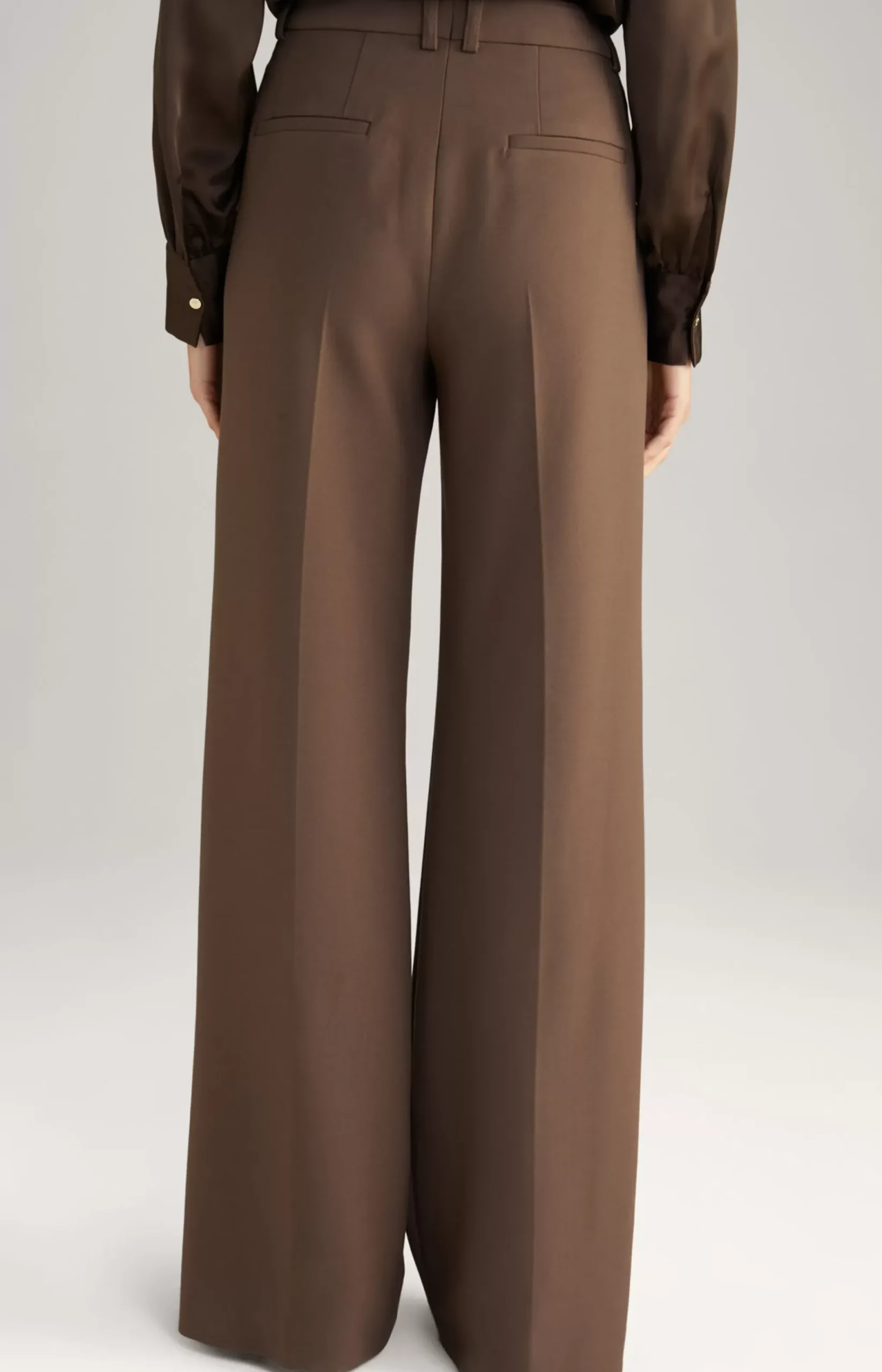Trousers with Pressed Creases in Dark Brown