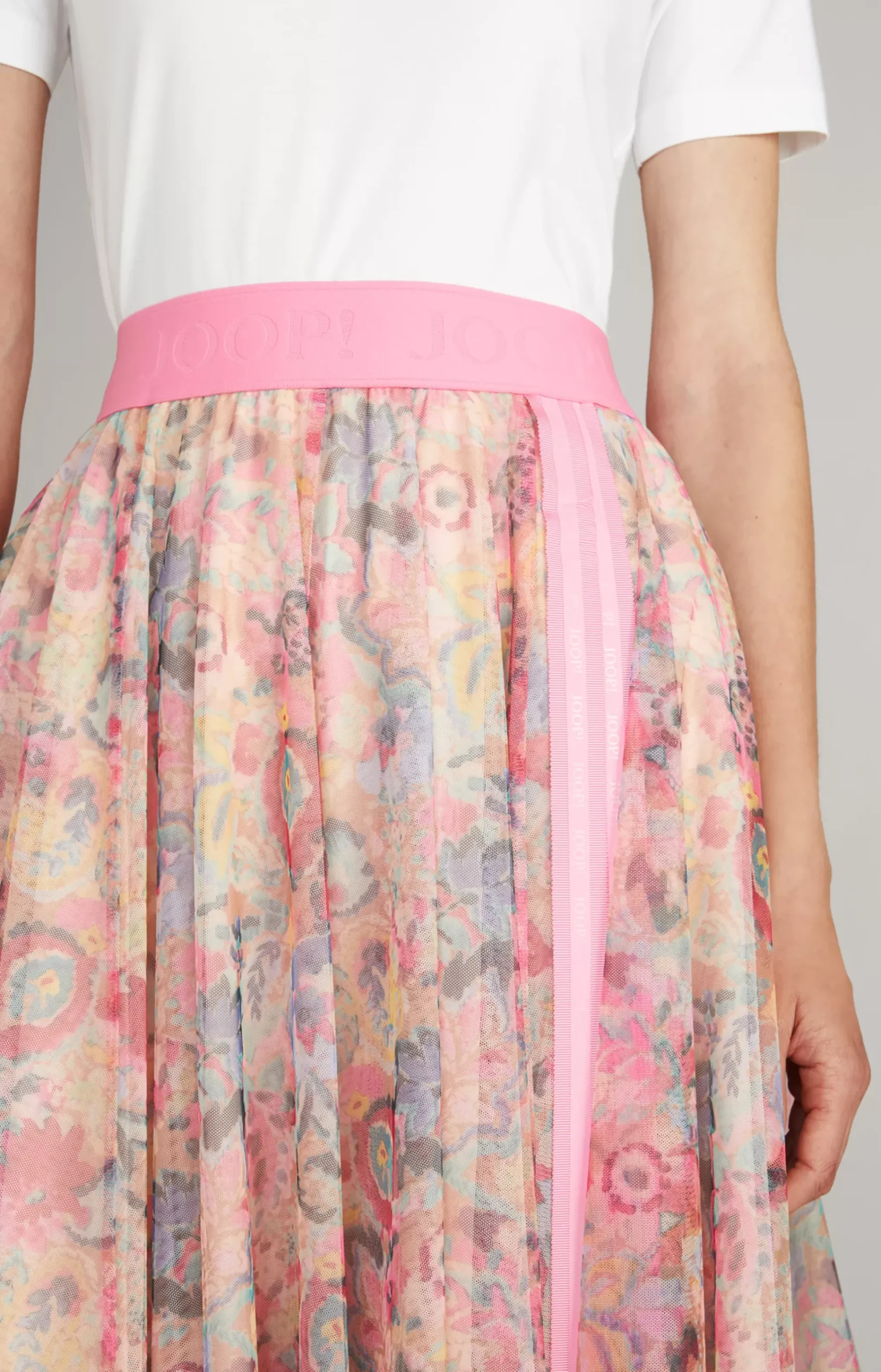 Tulle Skirt in a Beige/Pink Pattern