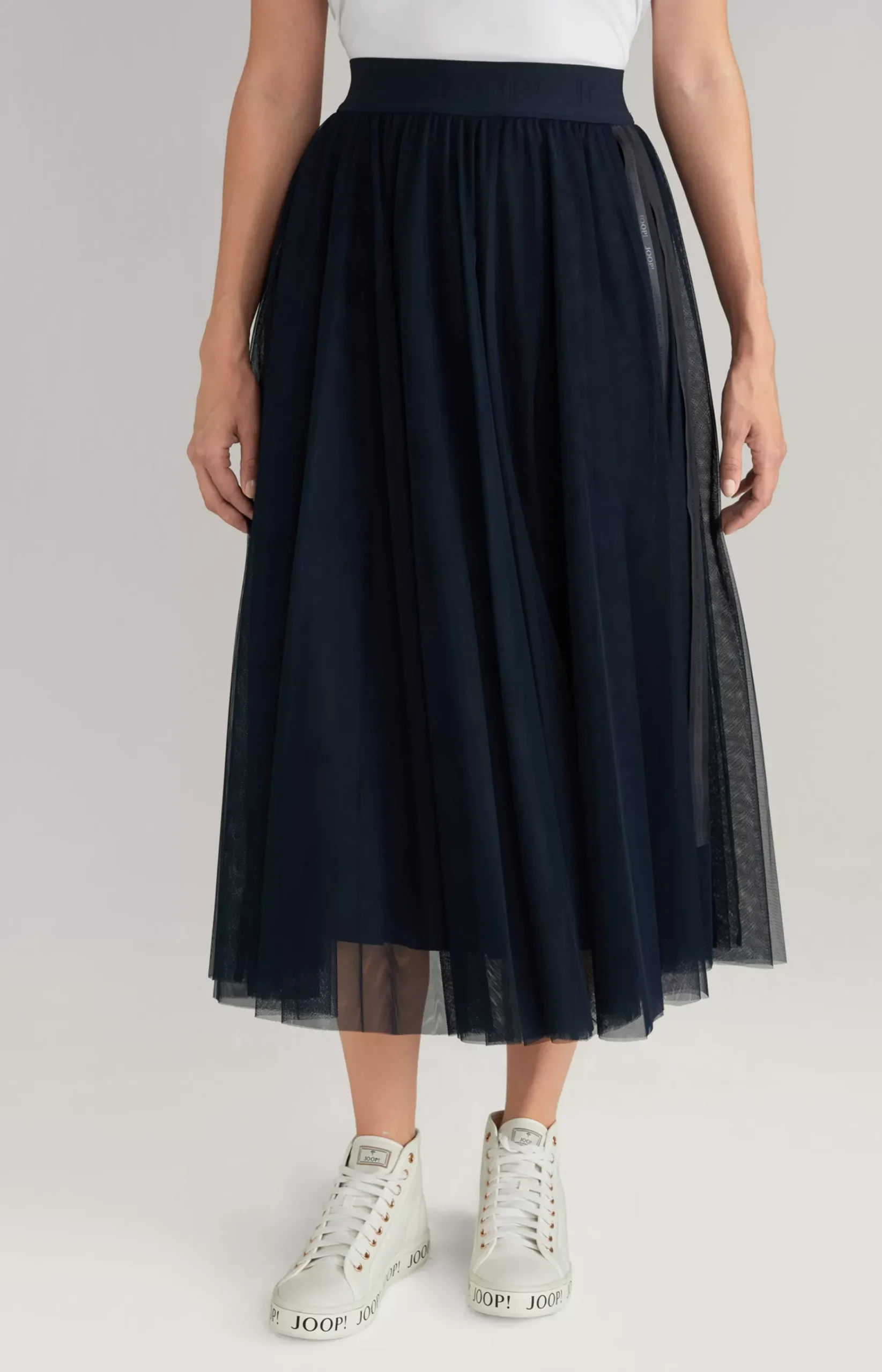 Tulle Skirt in Navy