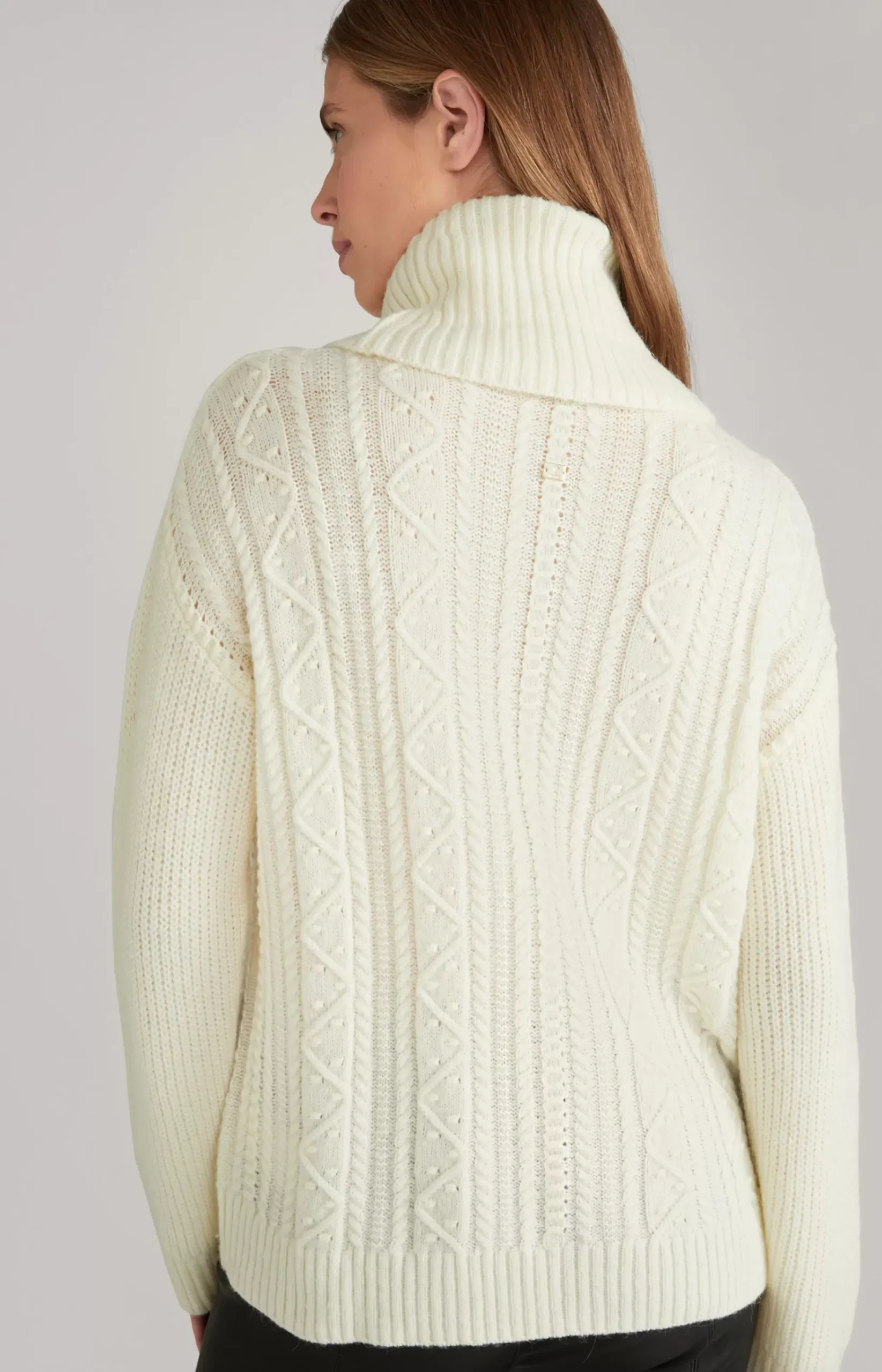 Turtleneck Pullover in Cream
