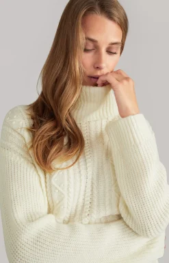 Turtleneck Pullover in Cream