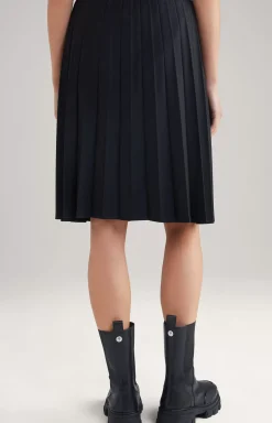 Twill Skirt in Black