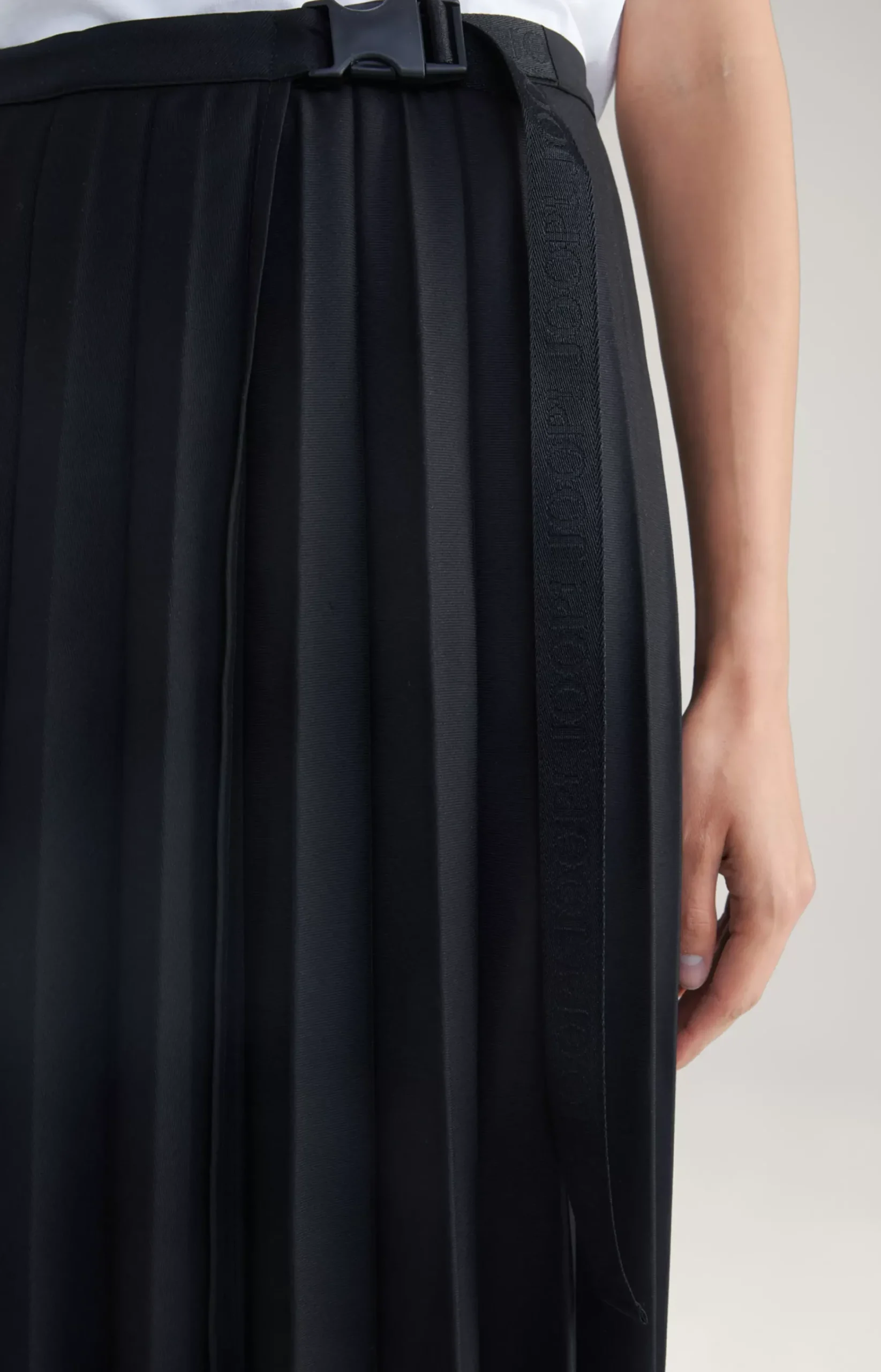 Twill Skirt in Black