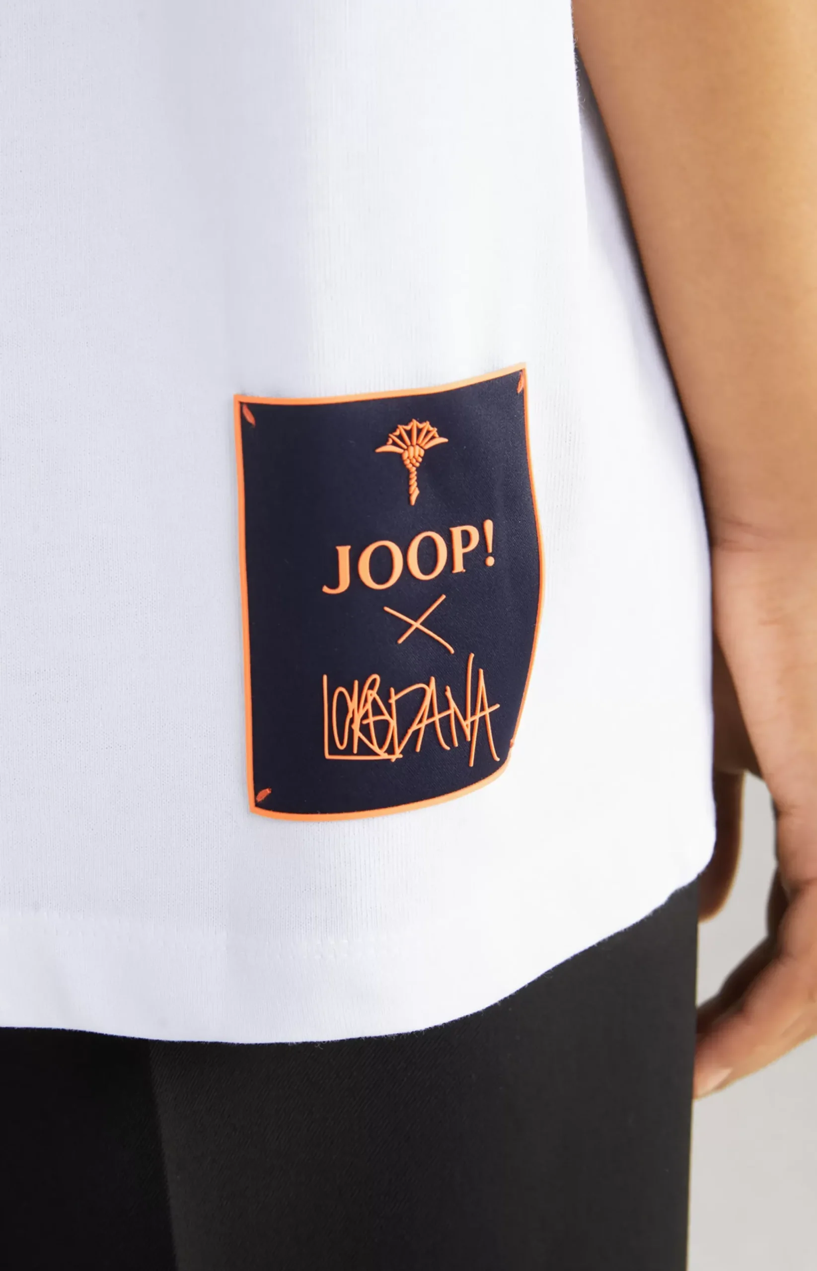 Unisex T-shirt in White