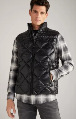 Vanor Nylon Quilted Vest in Black