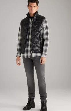 Vanor Nylon Quilted Vest in Black