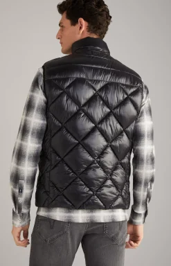 Vanor Nylon Quilted Vest in Black