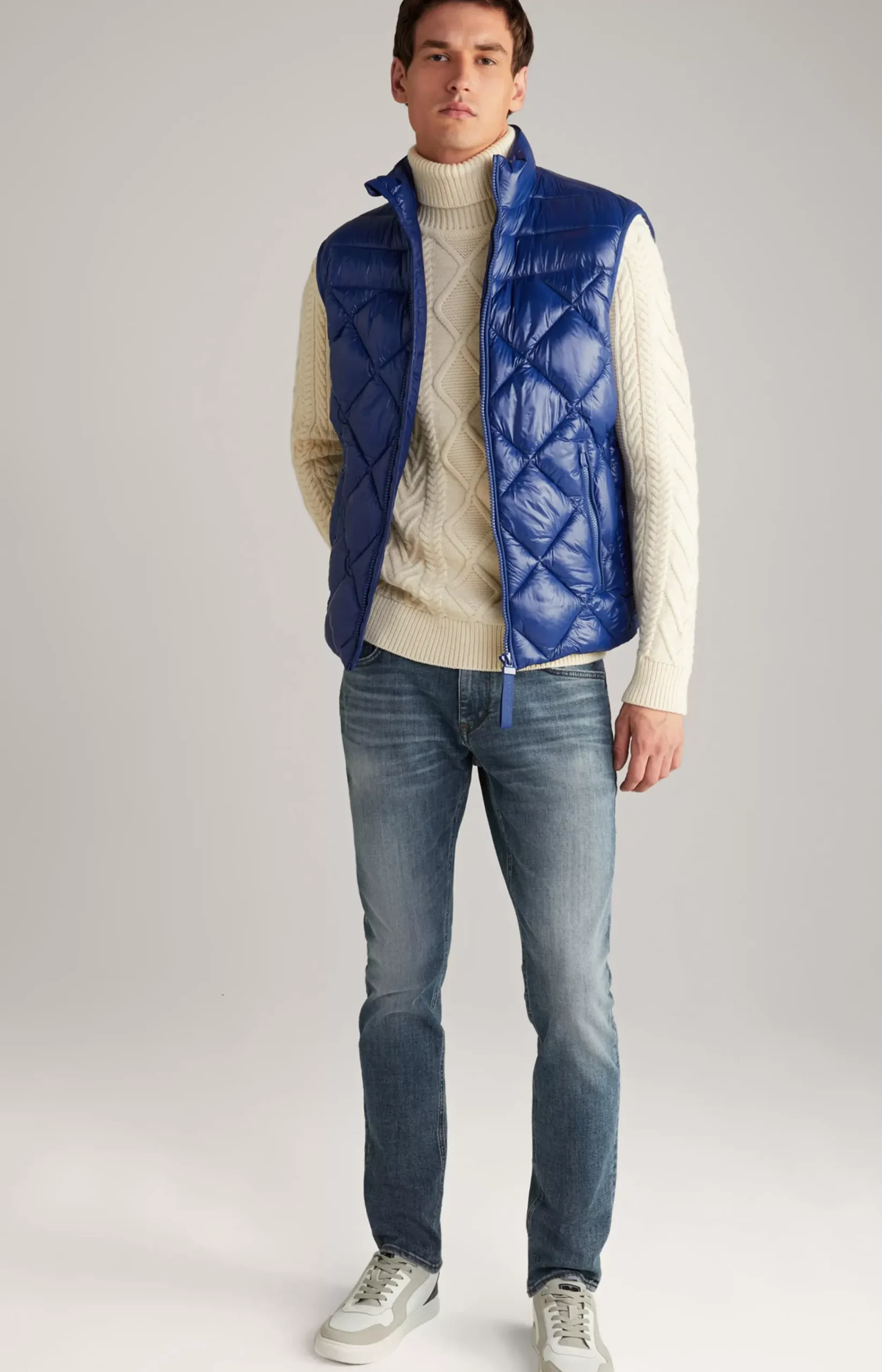 Vanor Quilted Nylon Waistcoat in Blue