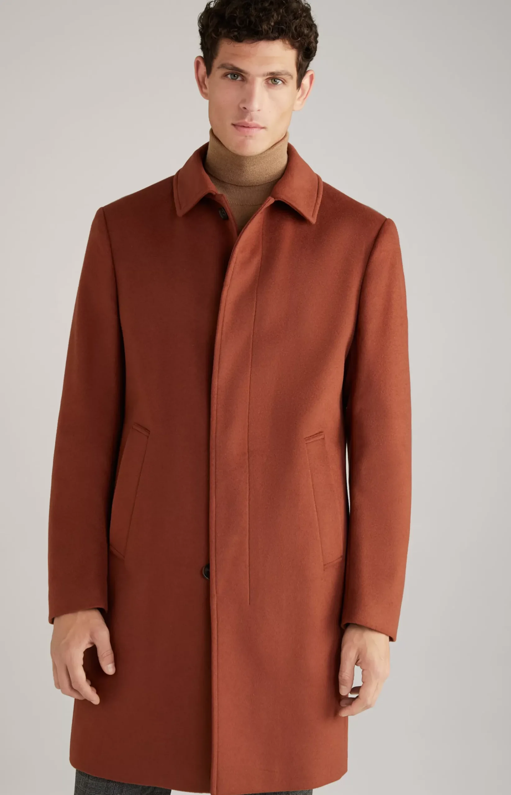 Varo Coat in Brown