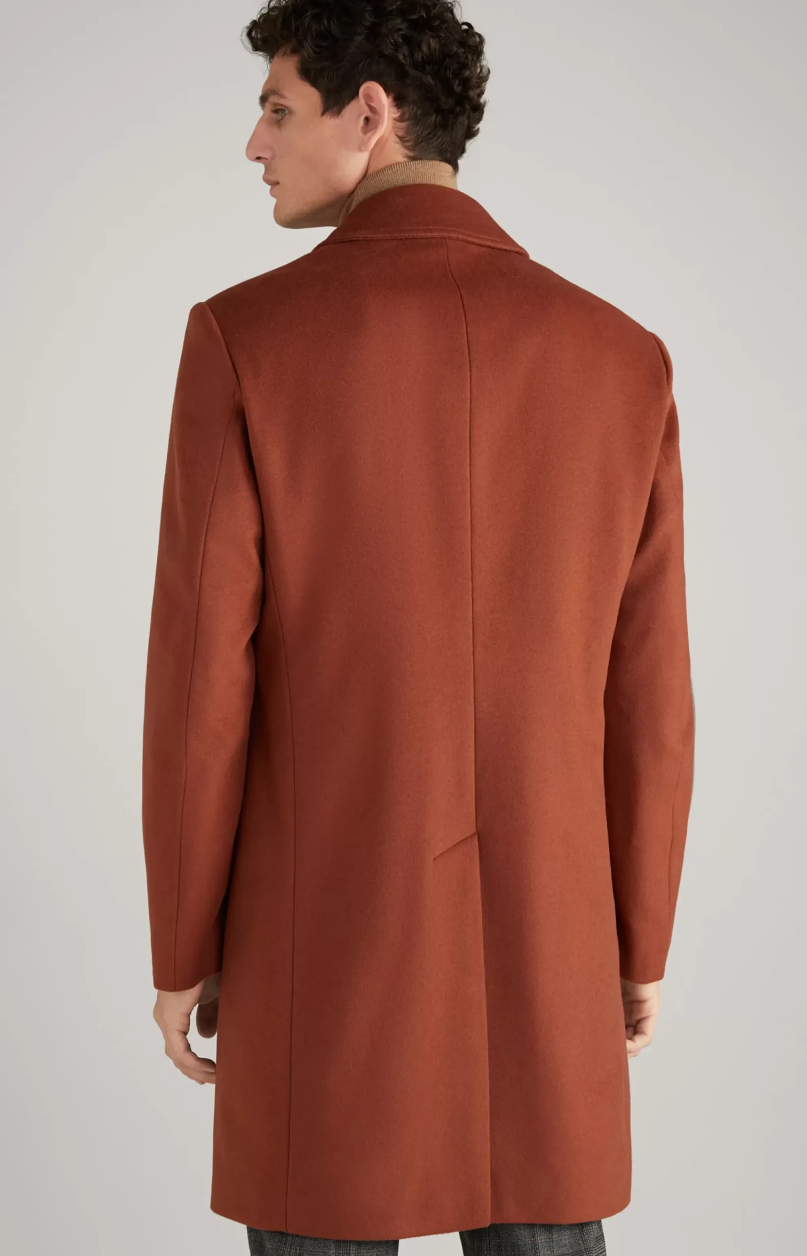 Varo Coat in Brown