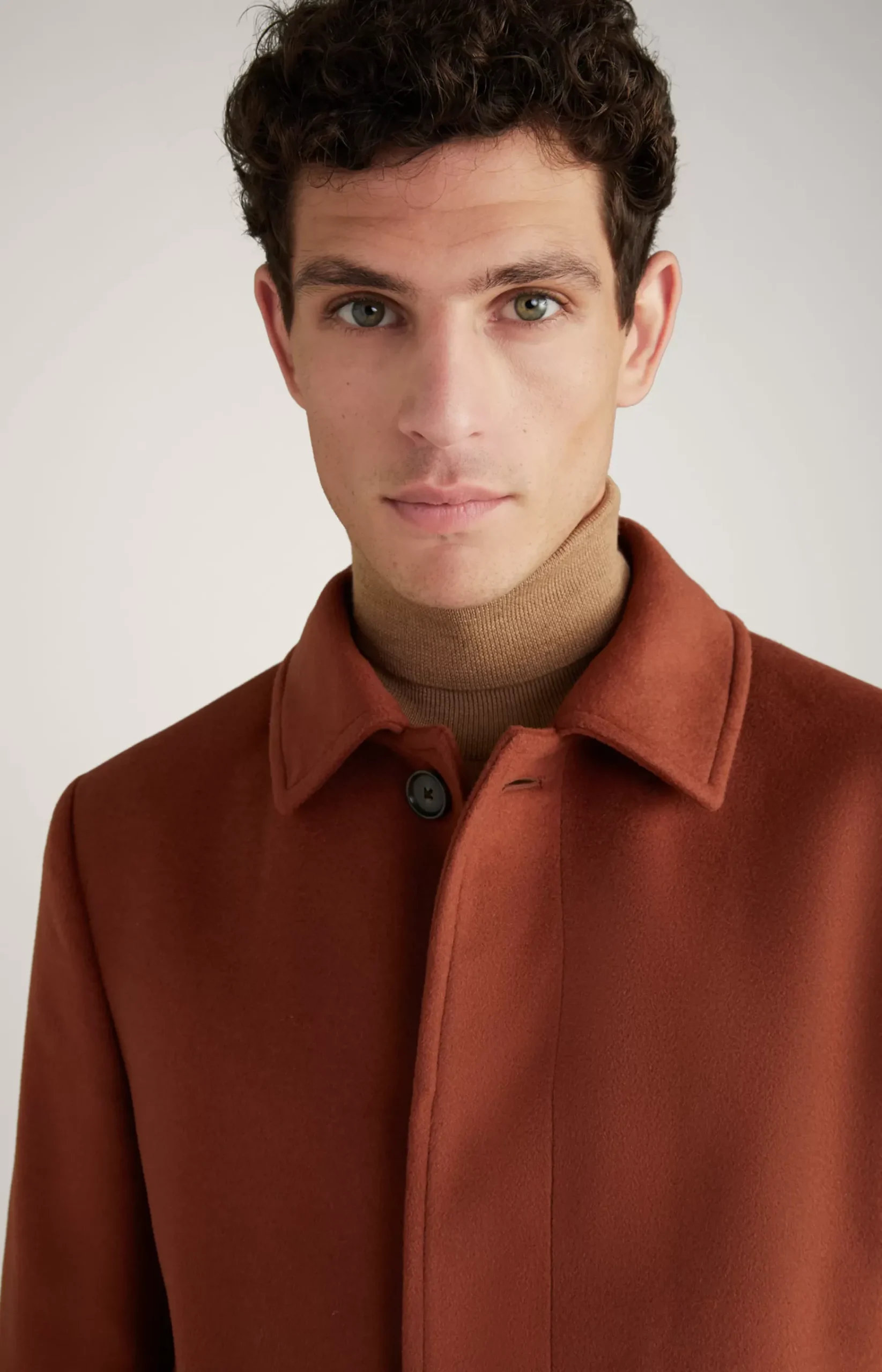 Varo Coat in Brown