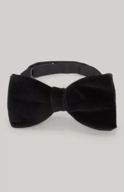 Velvet Bow Tie in Black
