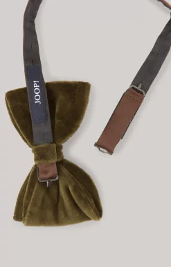 Velvet bow tie in dark green