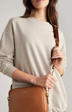 Vivace Cloe Shoulder Bag in Brown