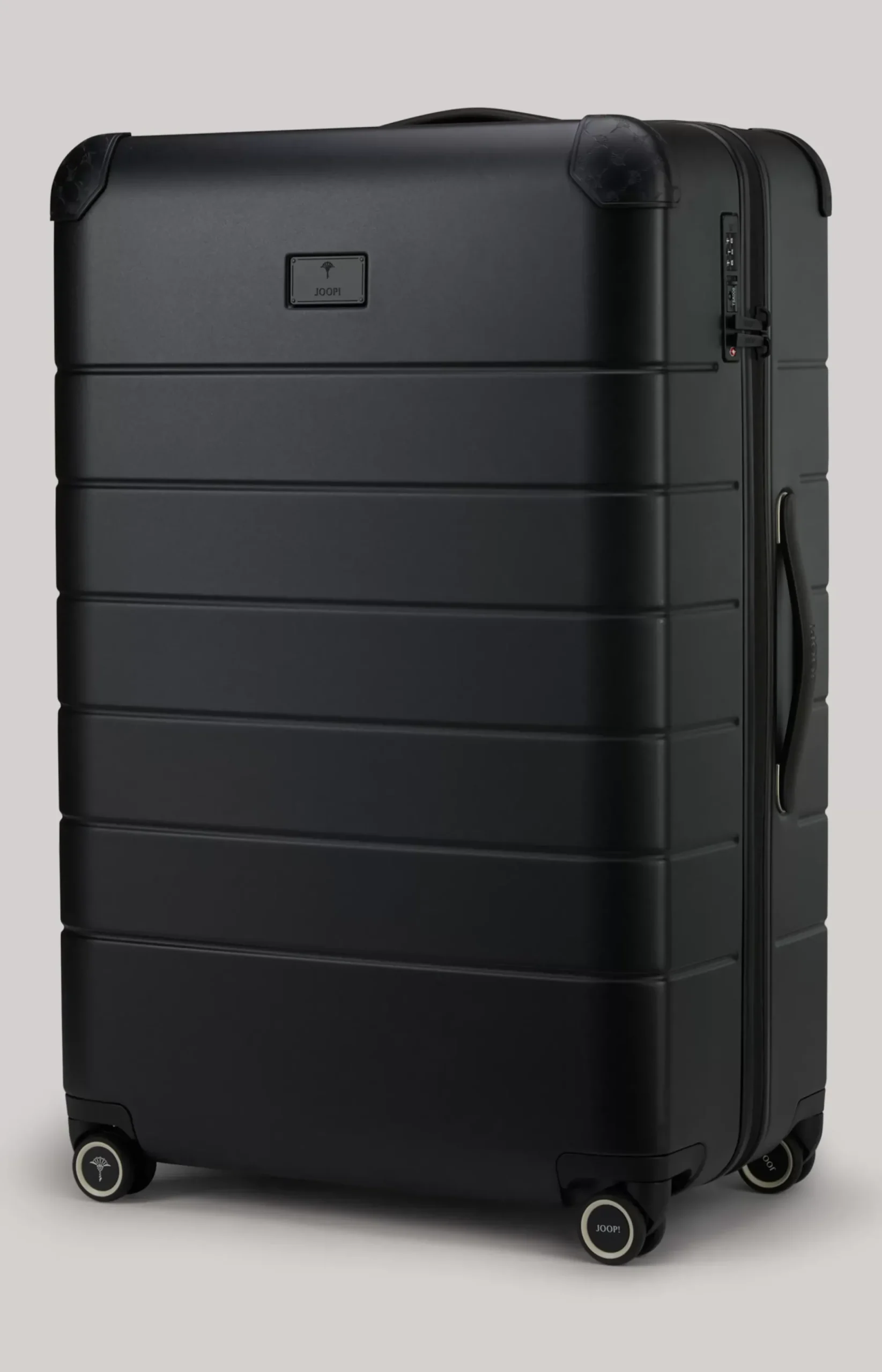 Volare Size L Hard Shell Case in Black